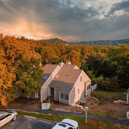 Summer Specials! Cozy King Beds, Pool Access, Galena Territory Amenities, Fireplace, Great Location In Galena Territory On Lake 갈레나 외부 사진